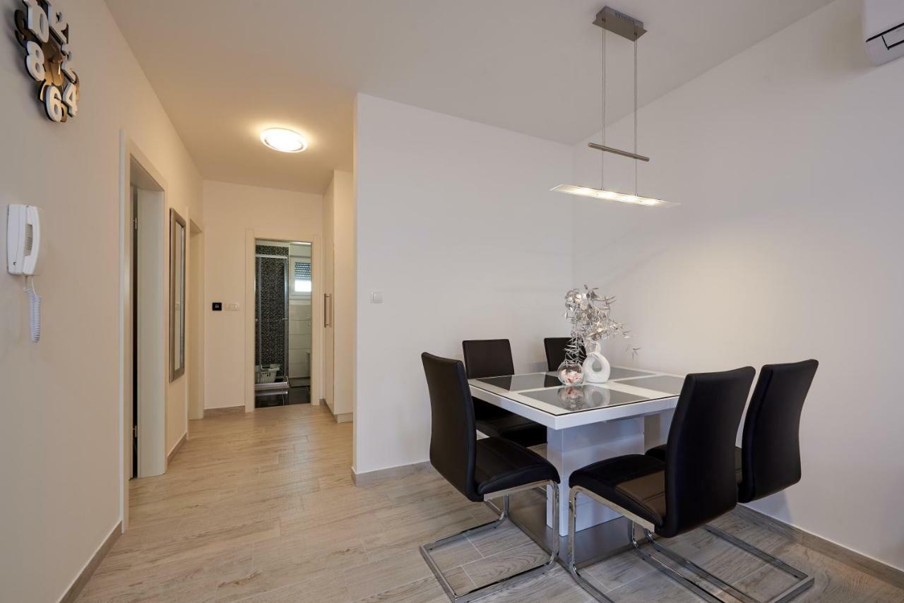 Apartamento Apartman Jakov Trogir Exterior foto